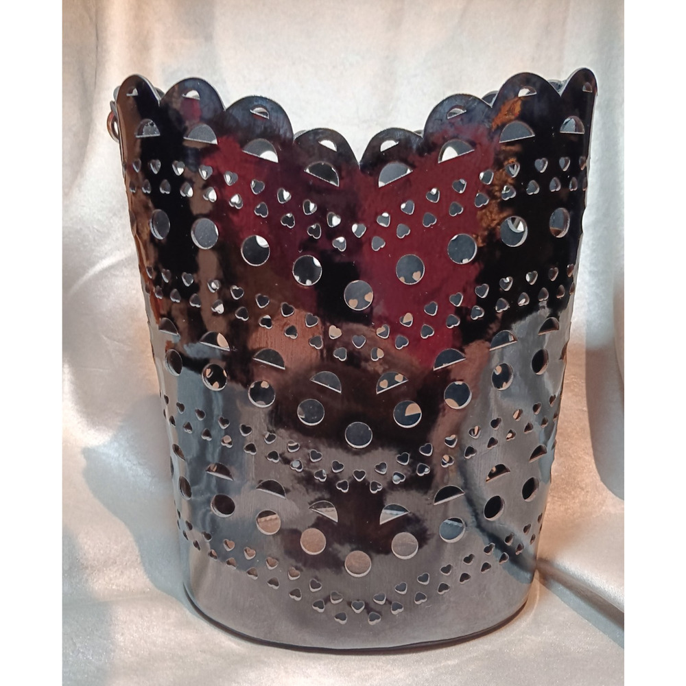 Neiman Marcus Black Laser Cut Cottagecore Bucket Bag Purse Scalloped Edge - Picture 2 of 4